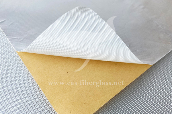 Glasfasergewebe aus Aluminiumfolie mit selbstklebender Rückseite